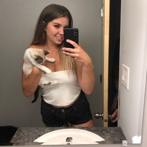 Meet your Posher, Ariel